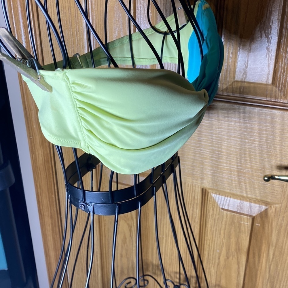Victoria’s secret’s bikini top🏖 - Picture 5 of 5